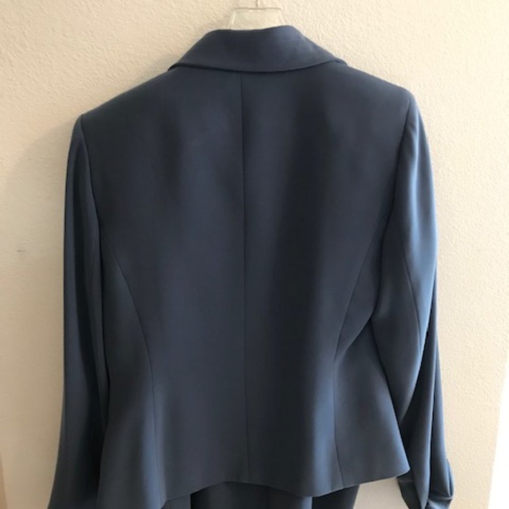 Suit - Picture 2 of 3
